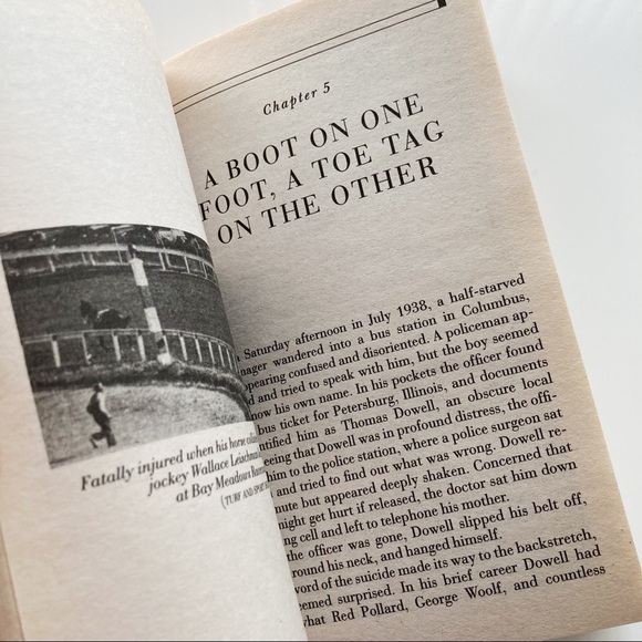 𝅺3/$20 Random House SEABISCUIT by Laura Hillenbrand - Picture 6 of 7